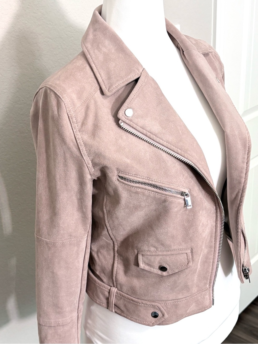 H&M Divided Blush Pink Dusty Rose Faux Suede Cropped Moto Biker Jacket Size 10